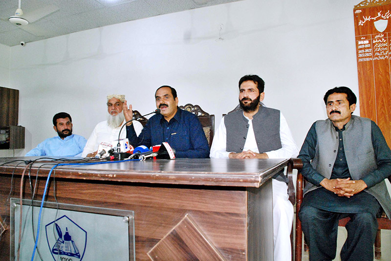 Central Chairman of Kisan Ittehad, Chaudhry Khalid Hussain is addressing the journalists in a press conference at the press Club