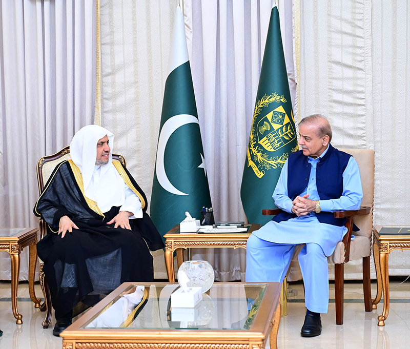 Secretary General of Muslim World League, Shiekh Dr. Muhammad Bin Abdulkarim Al-Issa calls on Prime Minister Muhammad Shehbaz Sharif.