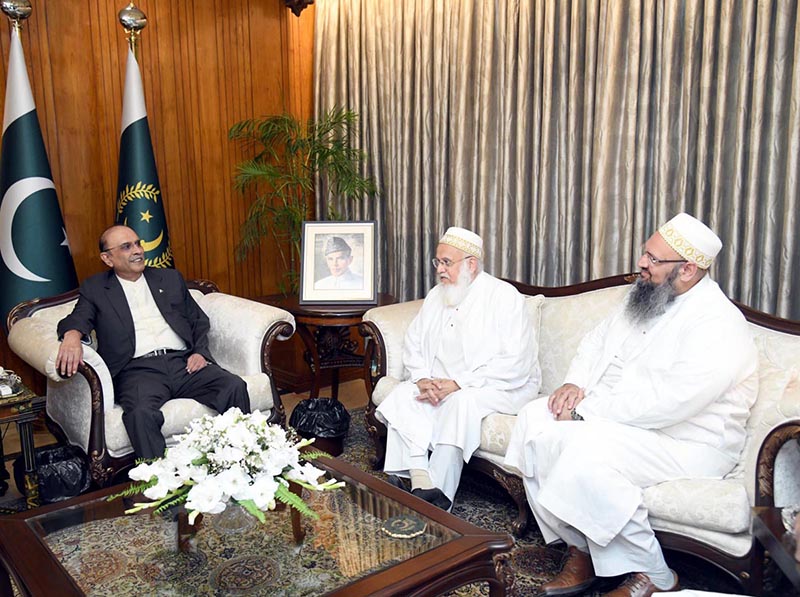A delegation of Dawoodi Bohra community called on President Asif Ali Zardari, at Aiwan-e-Sadr