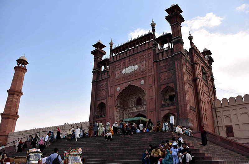 Visitors explore the majestic beauty of the iconic Mughal-era Badshahi Masjid in the Provincial Capital