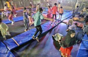 A gambler showing his skill during Flora Festival at Club Road.