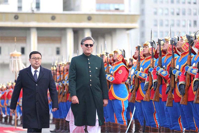 Ambassador of Pakistan to China H.E. Khalil Hashmi presented his credentials as Pakistan’s non-resident Ambassador to Mongolia to H.E. President Ukhnaagiin Khürelsükh, Ambassador Khalil Hashmi conveyed greetings & good wishes of Pakistan’s leadership; affirmed commitment to further strengthen Pakistan - Mongolia ties.