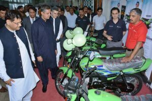 Provincial Minister for Transport and Mass Transit Bilal Akbar Khan addressing a seminar after inaugurating Urban Transport Plan & Road Show for Electric and Petrol Bikes Scheme at the Iqbal Auditorium University of Agricultural