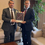 Secretary of the Ministry of Climate Change & Environmental Coordination Mr. Ezaz A. Dar gives souvenir to The Ambassador of the Republic of Azerbaijan to the Islamic Republic of Pakistan H.E. Mr. Khazar Farhadov after meeting held at the Ministry of Climate Change & Environmental Coordination