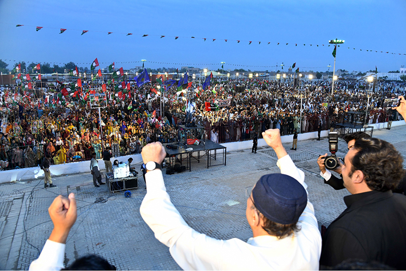 President Asif Ali Zardari and PPP Chairman Bilawal Bhutto Zardari responding to the the workers by waving hands on the occasion of 45th Death Anniversary of Shaheed Zulfiqar Ali Bhutto at Garhi Khuda Bakhsh Bhutto.