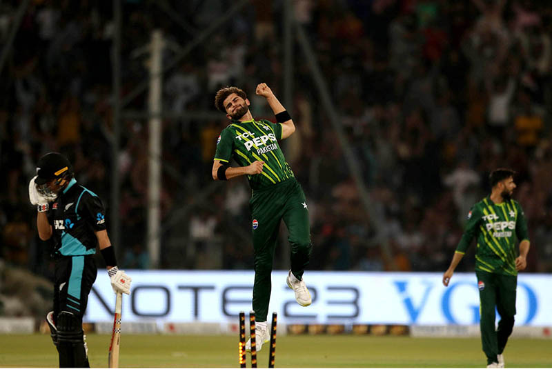 Pakistani players celebrated the wicket of New Zealand batsman Michael Bracewell catch Babar Azam ball by Shadab Khan during the Fifth Twenty20 International cricket match between Pakistan and New Zealand at the Qaddafi cricket stadium