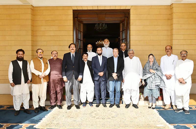 Mr. Attaullah Tarar, Federal Minister for Information and Broadcasting in a group photo with a delegation of CPNE