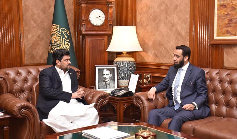 Mr. Attaullah Tarar, Federal Minister for Information and Broadcasting meeting with Governor Sindh Kamran Khan Tessori at Governor house