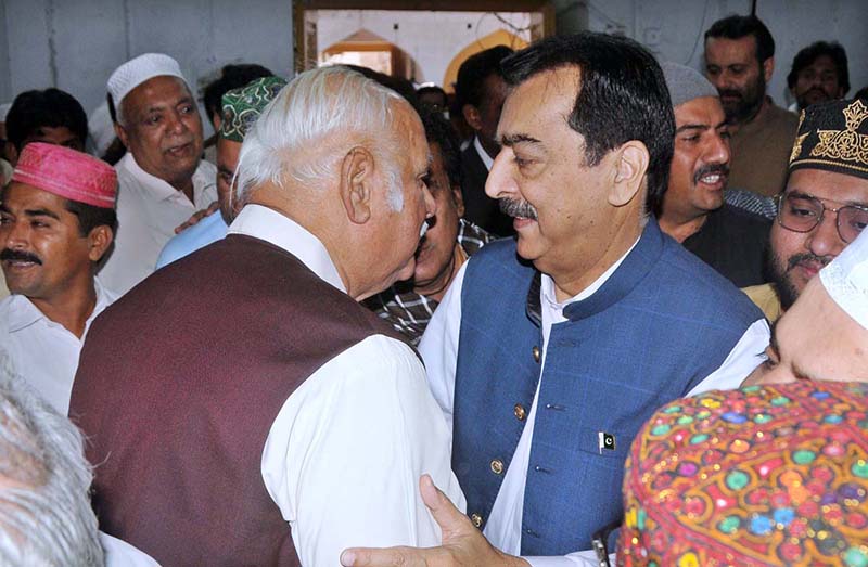 Chairman Senate Syed Yousaf Raza Gillani offers Eidul Fitr prayer at Musa Pak Shaheed Masjid