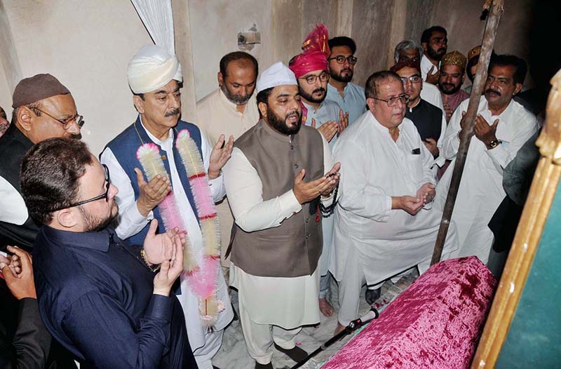 Chairman Senate Syed Yousaf Raza Gillani offers Eidul Fitr prayer at Musa Pak Shaheed Masjid