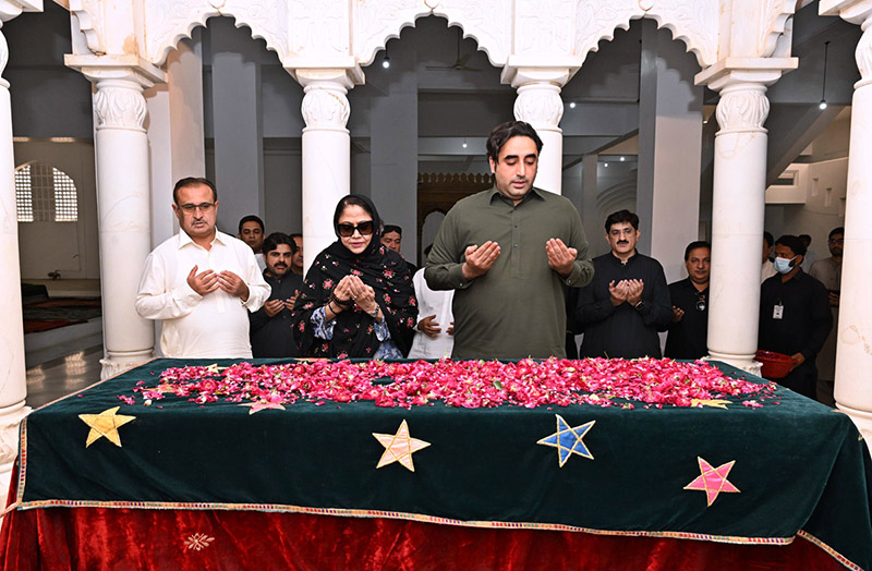Chairman PPP, Bilawal Bhutto Zardari along with Sindh Chief Minister Syed Murad Ali Shah and Central President PPP Women Wing MPA Ms. Faryal Talpur offering Fateha at the grave of Shaheed Zulfiqar Ali Bhutto at Garhi Khuda Bakhsh.