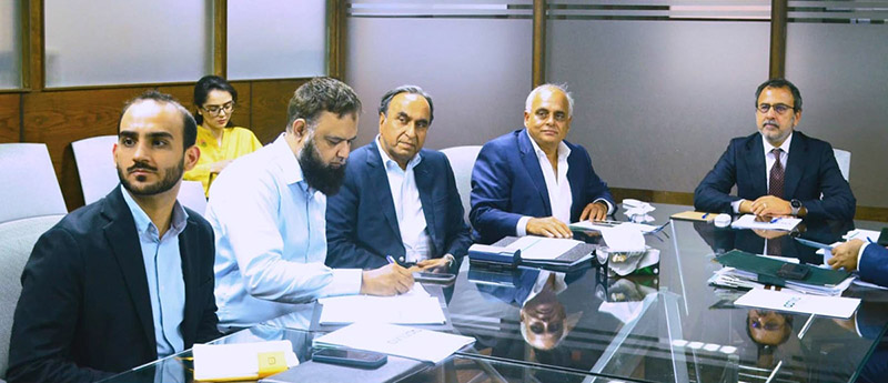 Federal Minister for Power, Sardar Awais Ahmad Khan Leghari having a meeting with a delegation from APTMA