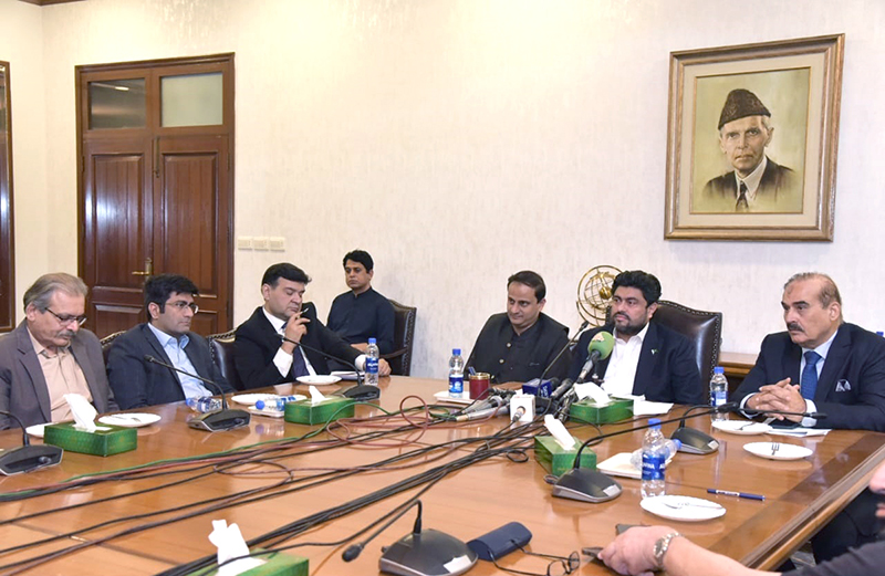 Sindh Governor, Kamran Khan Tessori chairs the meeting of Sindh Industrial Liaison Committee at Governor House.