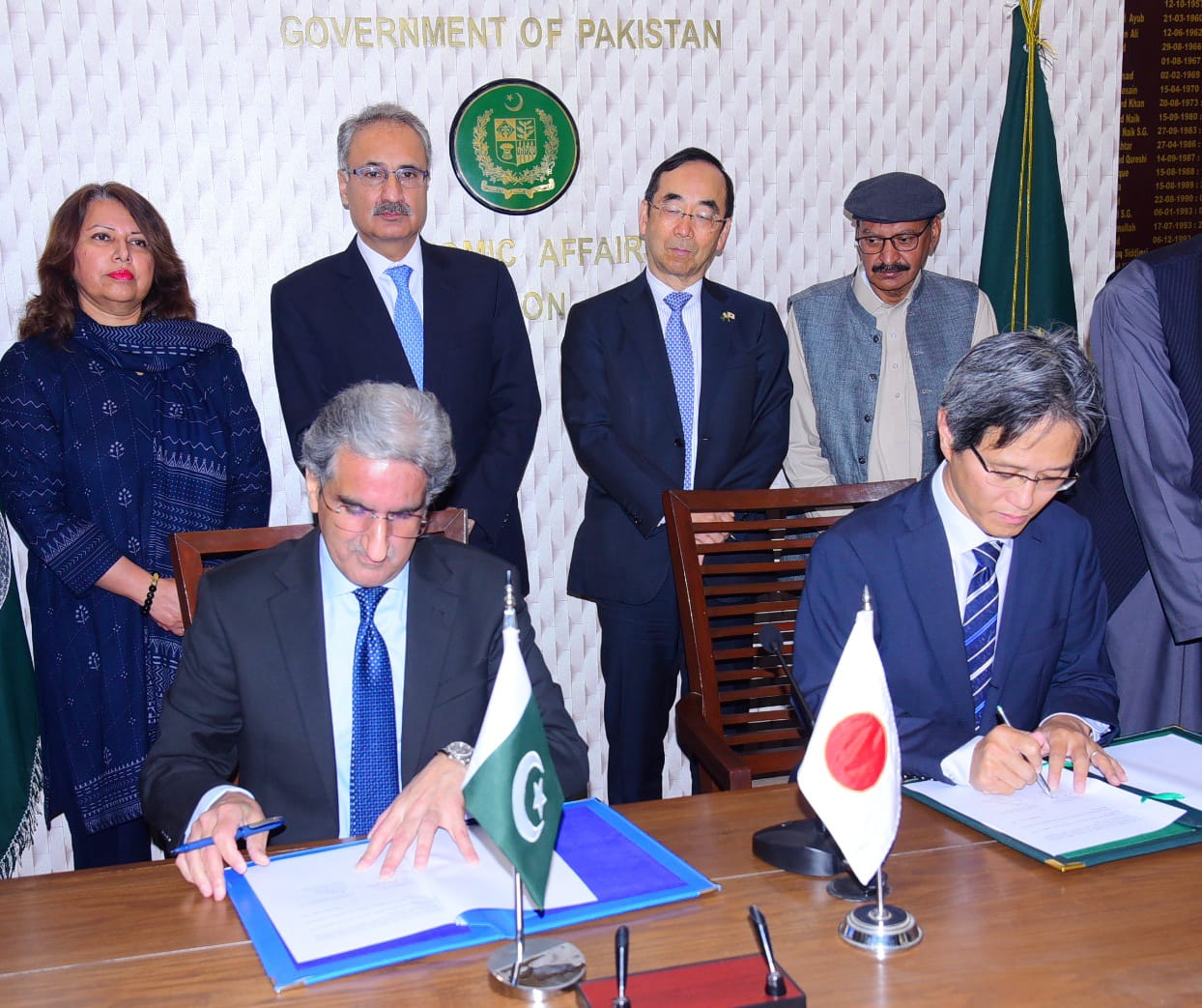 Pakistan, Japan sign two projects in weather surveillance, health sectors