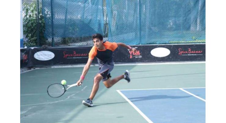 Int’l tennis player Hamza receives cash award incentive for outstanding performance