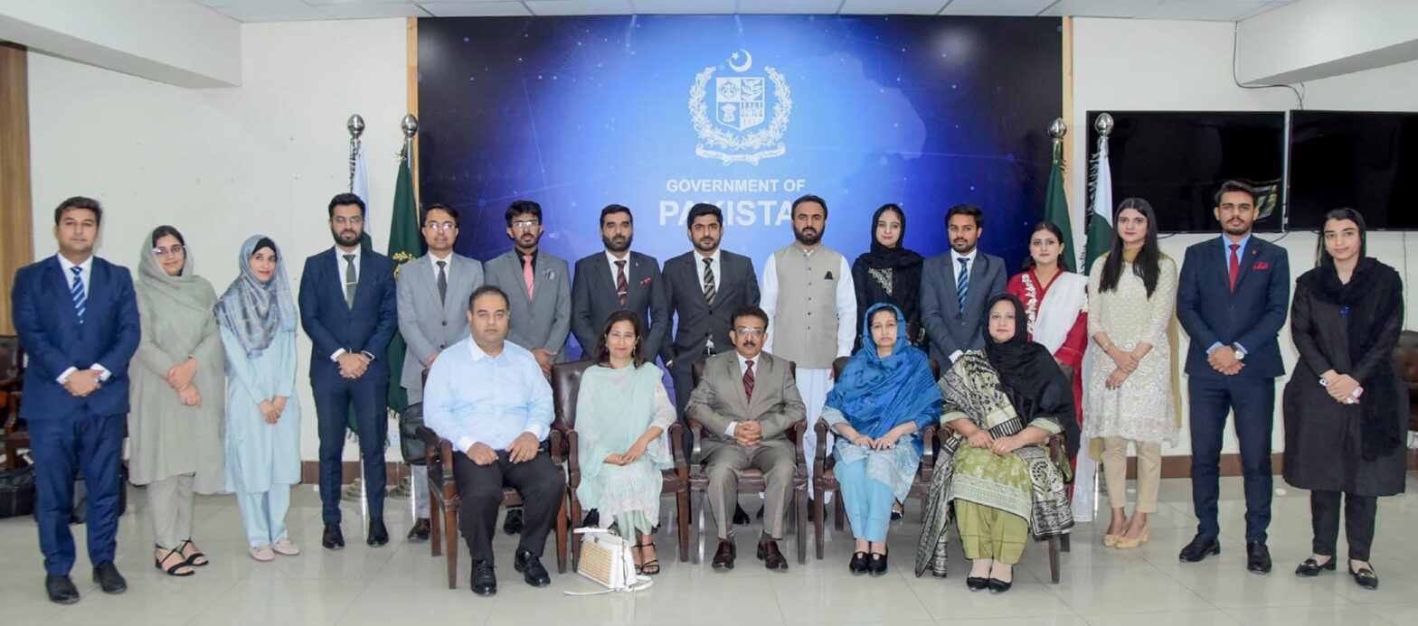 Young officers visit PID for briefing on govt principal public relations agency