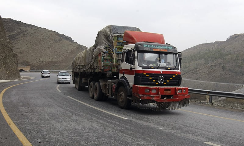 Pak-Afghan border road blocked again due to floods