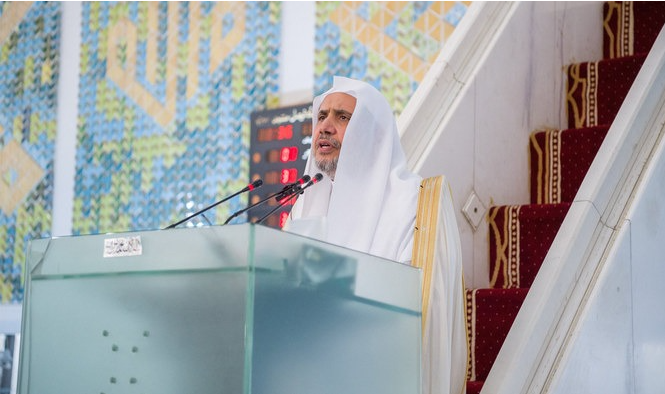 Dr Al-Issa delivers Eid sermon at Faisal Mosque