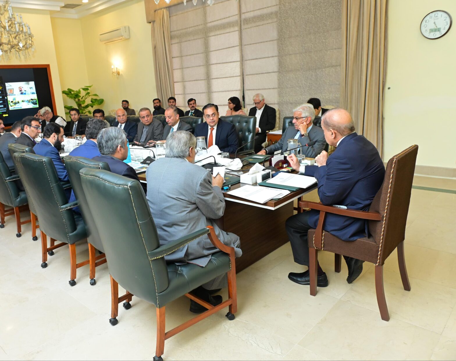 PM orders for boosting privatization, outsourcing process of power Discos
