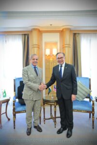 PM, Malaysian counterpart reaffirm to broaden bilateral cooperation in diverse fields