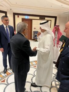 FM Dar meets Saudi Energy Minister
