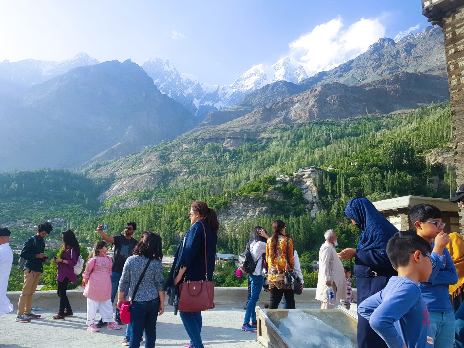 Over 174,000 tourists visit tourist destinations during Eid ul-Fitr