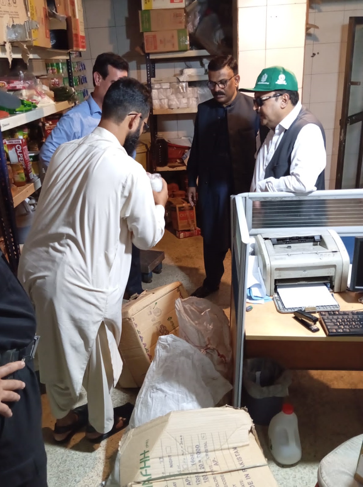 Pak-EPA enforcement team confiscates 70kg single-use plastic bags