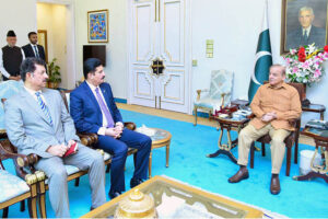 Governor Khyber Pakhtunkhwa Faisal Karim Kundi calls on Prime Minister Muhammad Shehbaz Sharif.