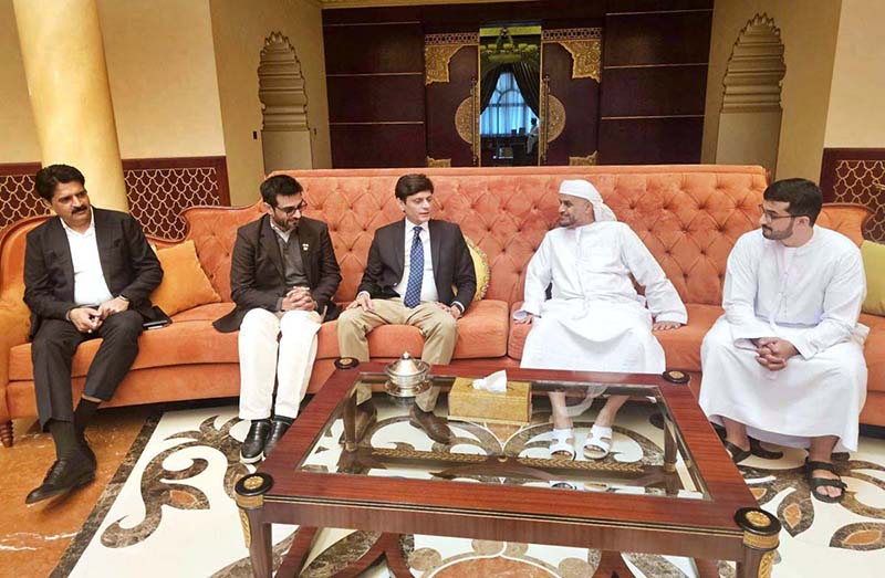 A team of Pakistan’s Consulate in Dubai headed by Ali Zeb Khan, Trade & Investment Counsellor received by H.E. Mohammed Khalifa Bin Dhaen Al Mheiri, Group Chairman Bin Dhaen Holding & Chairman of Jumeira University at Khalifa Bin Dhaen Majlis, Zabeel Dubai.