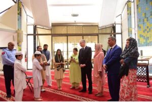PM's Coordinator on Climate Change & Environmental Coordination Romina Khurshid Alam alongside Azeri Minister & President COP29 Mukhtar Babayev praying after plantation at F9 Park