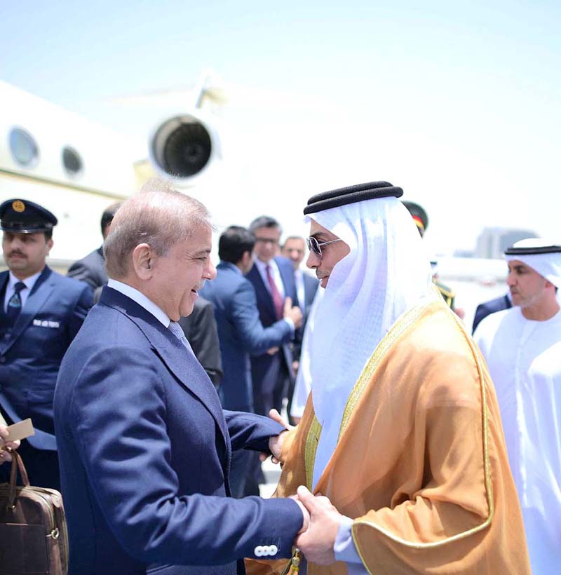 Vice President, Deputy Prime Minister and Chairman of the Presidential Court of UAE, H.H. Sheikh Mansour bin Zayed Al Nahyan receives Prime Minister Muhammad Shehbaz Sharif upon his arrival in Abu Dhabi.