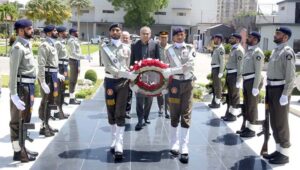 Interior Minister Syed Mohsin Naqvi visiting the martyr’s monument (Yadgar-e-Shuhada) at the Pakistan Coast Guards Headquarters.