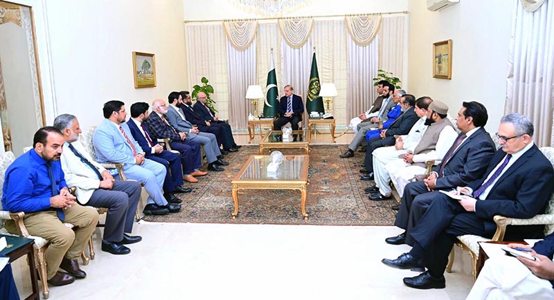 A delegation of Kashmiri Diaspora activists calls on Prime Minister Muhammad Shehbaz Sharif.
