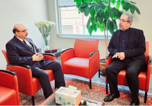 Pakistan’s Ambassador to the United States, Masood Khan, visited Iran’s Interest Section in Washington to expressed condolences on the demise of Iranian President Ebrahim Raisi, Foreign Minister Hossein Amir-Abdollahian, and their other companions in a helicopter crash on May 19