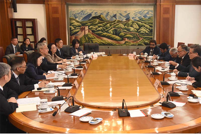 Federal Minister for Planning, Development and Special initiatives Prof. Ahsan Iqbal and SAPM Tariq Fatmi, meeting with President EXIM Bank Mr. Ren Shenfjun at EXIM Bank