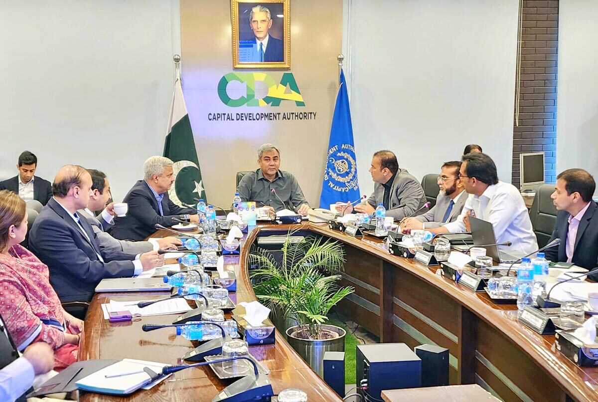 Naqvi visits CDA for briefing on administration, management, development