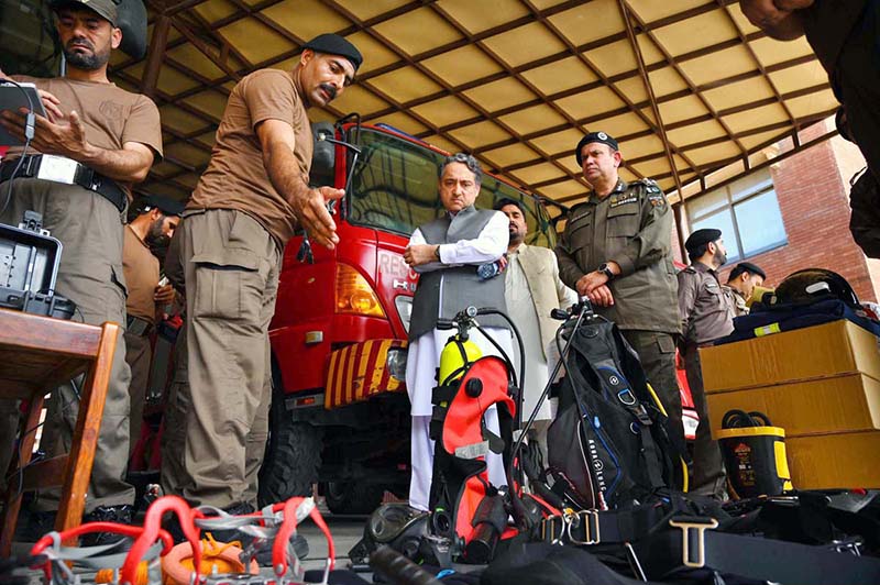 DG Rescue1122 Dr. Muhammad Ayaz Khan and Rescue 1122 officials giving briefing to Secretary Relief Yousaf Raheem regarding latest rescue equipment used in different emergencies at Rescue 1122 Headquarters.