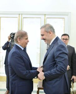 Foreign Minister of Turkiye Hakan Fidan calls on Prime Minister Muhammad Shehbaz Sharif.