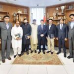 A team of Pakistani volunteers who recused hundreds of people during the recent rains in Dubai were warmly welcomed by Hussain Muhammad, Consul General at the Consulate. The volunteers were honoured with certificates of appreciation by the Consul General