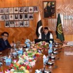 Federal Minister for Kashmir Affairs and Gilgit-Baltistan Engineer Amir Muqam being briefed by CS Gilgit-Baltistan Abrar Ahmad Mirza and IGP Gilgit-Baltistan Afzal Mehmood Buut about the Law & Order Situation
