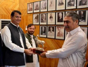 Federal Minister for Kashmir Affairs and Gilgit-Baltistan Engineer Amir Muqam being briefed by CS Gilgit-Baltistan Abrar Ahmad Mirza and IGP Gilgit-Baltistan Afzal Mehmood Buut about the Law & Order Situation