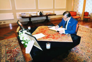 High Commissioner of Pakistan to UK, Dr. Mohammad Faisal visits Embassy of Iran in London to offer condolences on the tragic death of Iranian President and cabinet members.