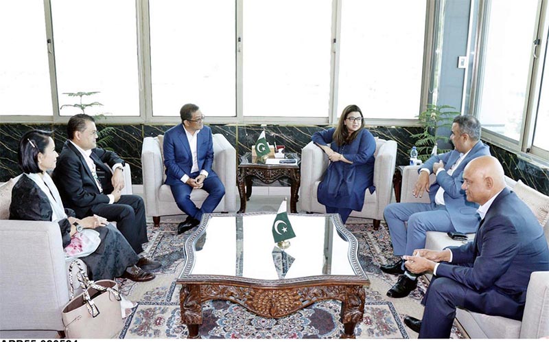 Minister of State for IT and Telecommunication Ms. Shaza Fatima Khawaja in a meeting with EDOTCO Group delegation