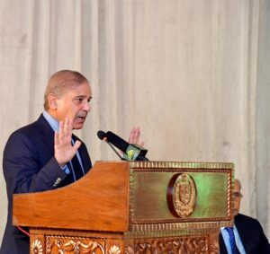 Prime Minister Muhammad Shehbaz Sharif addresses a banquet organized in honor of the delegation of businessmen and investors led by the Saudi Deputy Investment Minister Ibrahim Al-Mubarak.