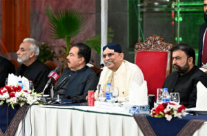 President Asif Ali Zardari addressing the banquet hosted by the Chief Minister of Balochistan, Mir Sarfaraz Ahmed Bugti.