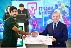 As a token of appreciation for their stellar performance in the 30th Sultan Azlan Shah Hockey Tournament held recently in Malaysia, Prime Minister Muhammad Shehbaz Sharif presenting cheques to the players of national Hockey team at a reception he hosted.