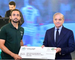 As a token of appreciation for their stellar performance in the 30th Sultan Azlan Shah Hockey Tournament held recently in Malaysia, Prime Minister Muhammad Shehbaz Sharif presenting cheques to the players of national Hockey team at a reception he hosted.