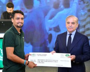 As a token of appreciation for their stellar performance in the 30th Sultan Azlan Shah Hockey Tournament held recently in Malaysia, Prime Minister Muhammad Shehbaz Sharif presenting cheques to the players of national Hockey team at a reception he hosted. 