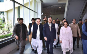 Acting President Syed Yusuf Raza Gilani, arrives at the Multan International Airport. Additional Chief Secretary South Punjab Fawad Hashim Rabbani and Commissioner Multan, Ms. Maryam Khan receive the Acting President upon his arrival.