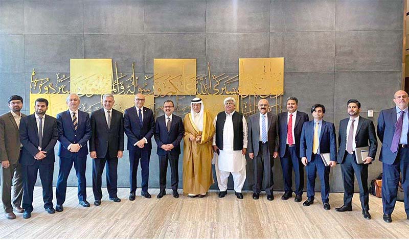 Minister for Power Sardar Awais Ahmed Khan Leghari held a meeting with the Saudi Minister of Energy, HRH Prince Abdulaziz bin Salman Al-Saud. Both ministers agreed to exchange expertise to facilitate rapid economic growth in their respective countries by making the energy sector more efficient. They also decided to continue the exchange of experts of the energy sector and other key economic sectors within their countries in order to arrive at a clear strategy of improving Pakistan's energy landscape